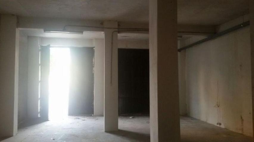 Local comercial en venta en Cieza photo 0