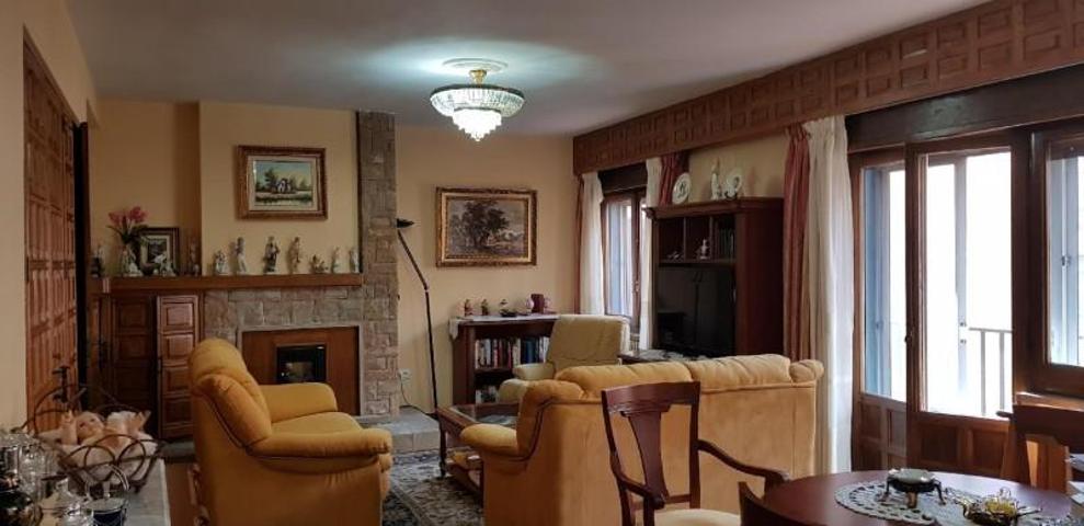 Piso en venta en Soria, Avenida Valladolid photo 0