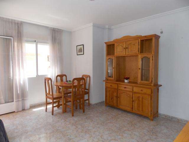 Apartamento en venta en Torrevieja photo 0