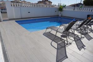 Bungalow en venta en Orihuela Costa photo 0