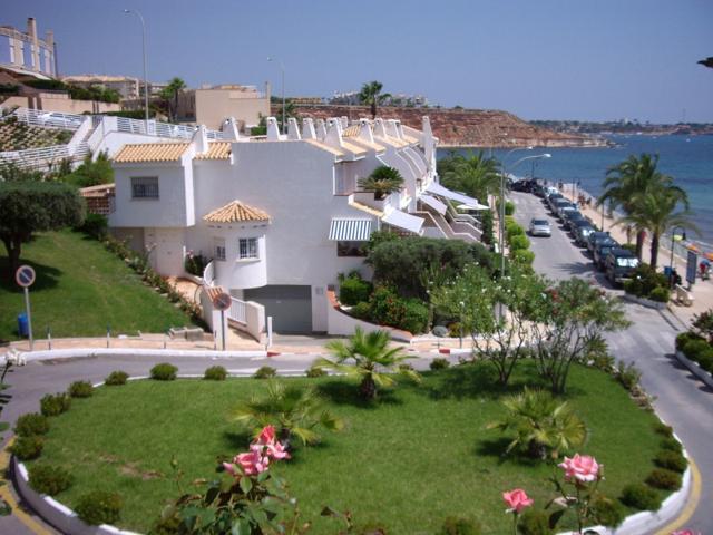 Bungalow en venta en Orihuela Costa photo 0