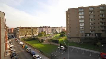 Piso en venta en Gijón photo 0