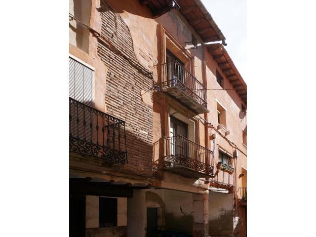 Casa en venta en La Puebla de Castro photo 0