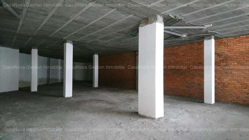 Local comercial en venta en Vilanova de Arousa photo 0