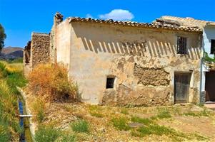 Casa con terreno en venta en Arboleas photo 0