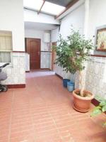 Casas de pueblo en venta en Valdepeñas, Nucleo Urbano photo 0