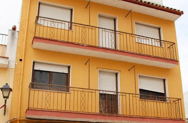 Piso en venta en Moriles photo 0