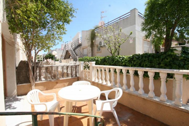 Bungalow en venta en Torrevieja photo 0