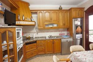 Chalet en venta en Lucena, Calle Catalina Marín, 14900 photo 0