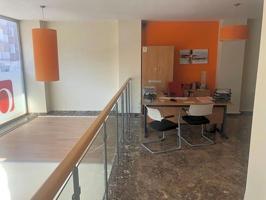 Local comercial en venta en Yecla photo 0