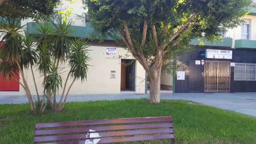 Local comercial en venta en El Ejido, Santa Maria del Aguila photo 0