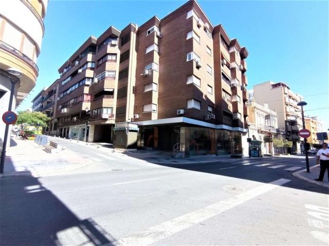Apartamento en venta en Valdepeñas, Centro photo 0