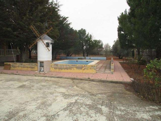 Chalet en venta en Valdepeñas, Aguzadera photo 0