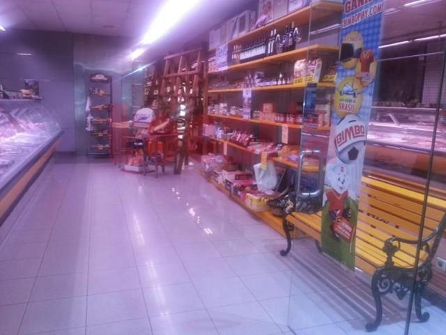 Local comercial en venta en Santander photo 0