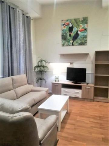 Piso en venta en Sevilla, San Bernardo-Buhaira-Huerta del Rey photo 0