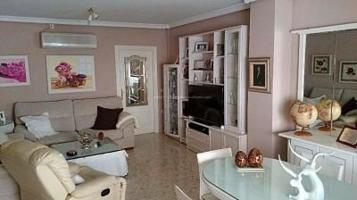 Chalet en venta en Lucena, AVDA. DEL PARQUE photo 0