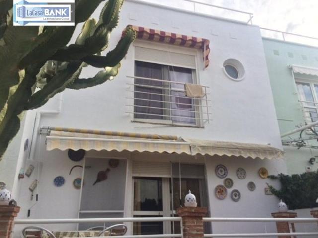 Adosada en venta en Alfaz del Pi, L´Albir photo 0