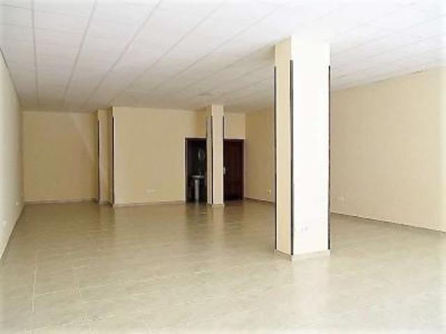 Local comercial en venta en Valdepeñas, Calle Constitución photo 0