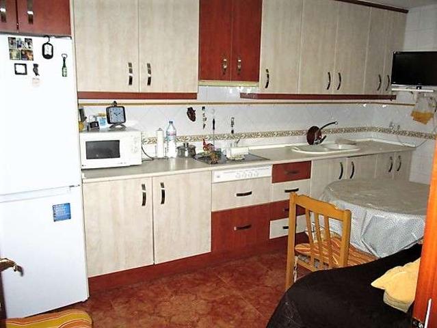 Casas de pueblo en venta en Valdepeñas, Parque Del Este photo 0