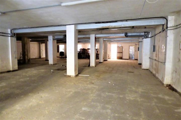 Local comercial en venta en Elda, Campo de fútbol photo 0