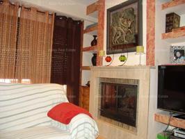 Casas de pueblo en venta en Catarroja, Zona comercial Avda. principal photo 0