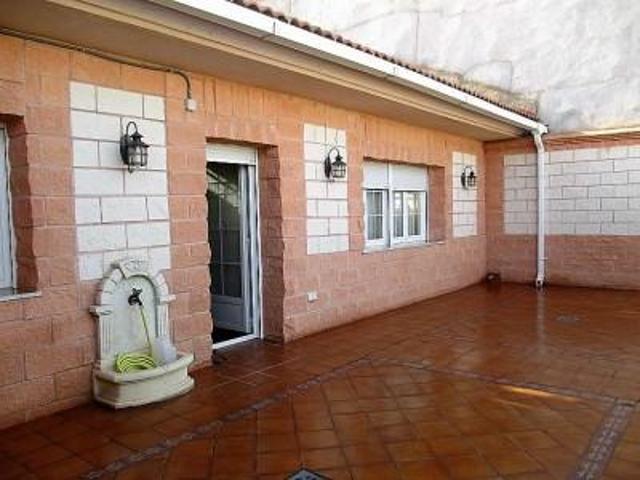 Casas de pueblo en venta en Valdepeñas, Canal photo 0