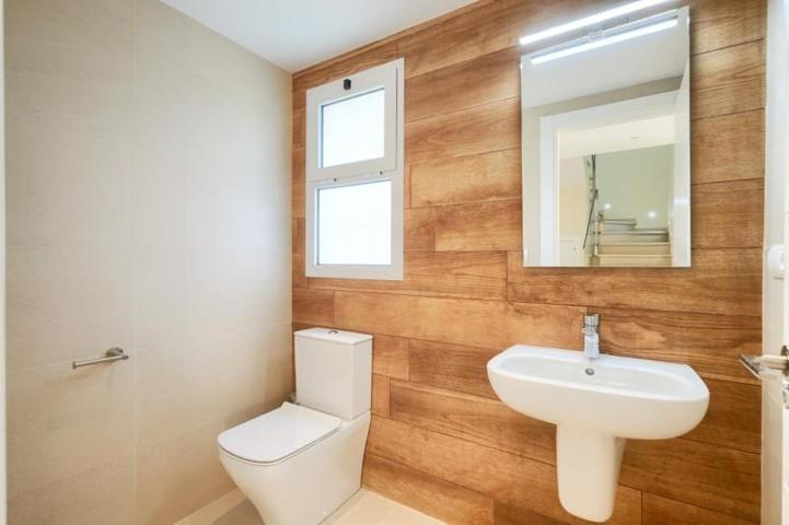 Piso en venta en Benahavís photo 0