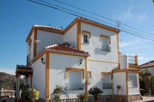 Chalet en venta en Torrox, Torrox Pueblo photo 0