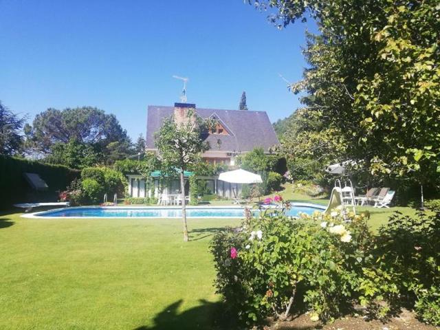 Chalet en venta en Becerril de la Sierra, Becerril photo 0