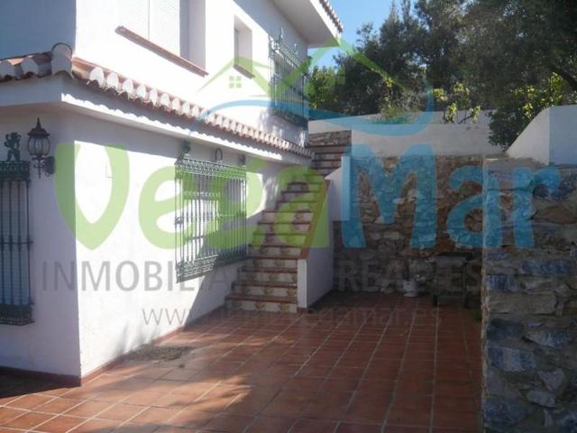 Casa con terreno en venta en Otívar photo 0