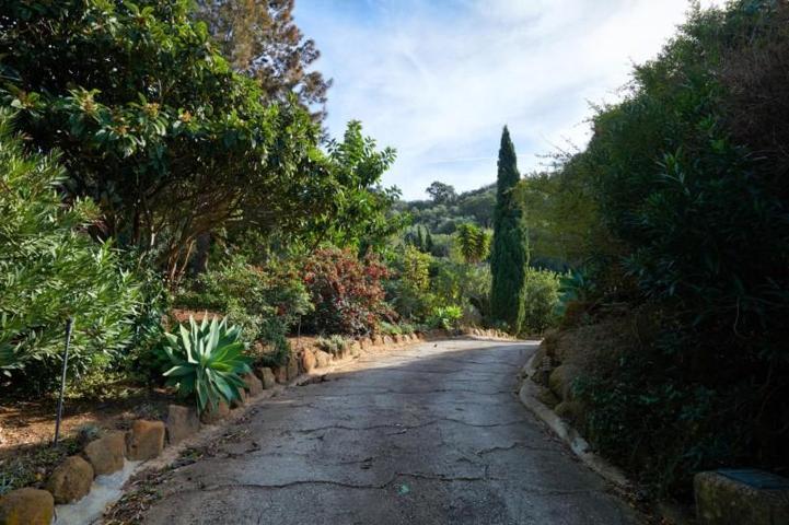 Chalet en venta en Casares photo 0