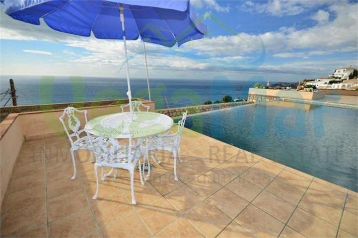 Chalet en venta en Salobreña photo 0