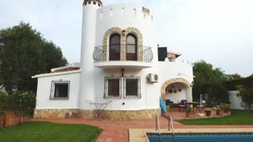 Chalet en venta en Denia, Las Marinas (Km1 al Km 6) photo 0