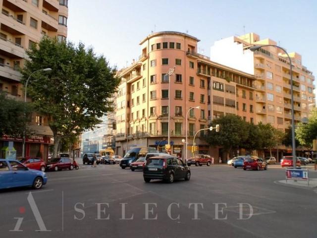 Local comercial en venta en Mallorca, La Seu photo 0