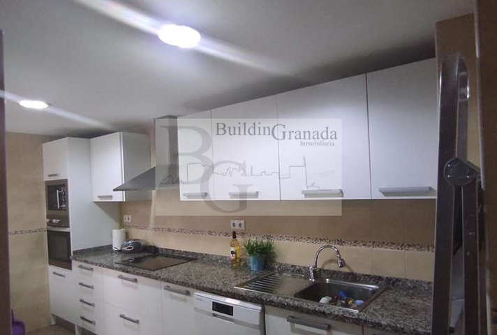 Apartamento en venta en Granada, Camino de Ronda - Ciencias photo 0