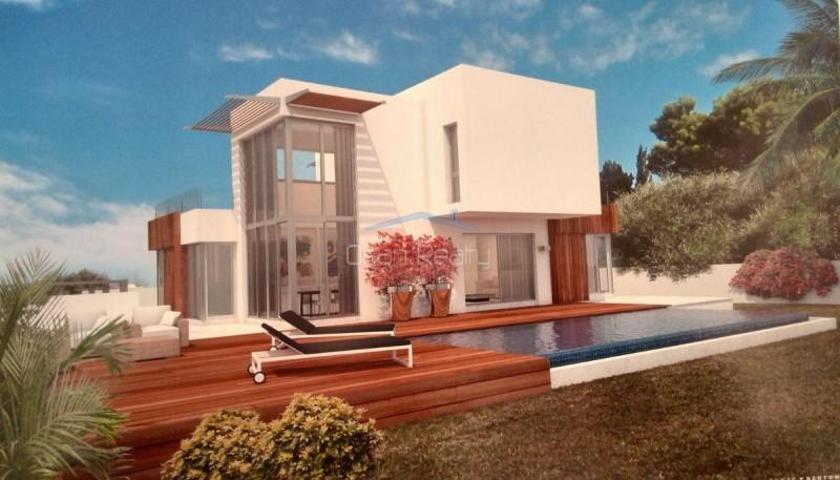 Chalet en venta en Denia, CENTRO DE CUIDAD photo 0