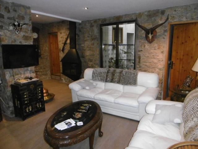 Casas de pueblo en venta en Alfara de Carles, Casco urbano photo 0