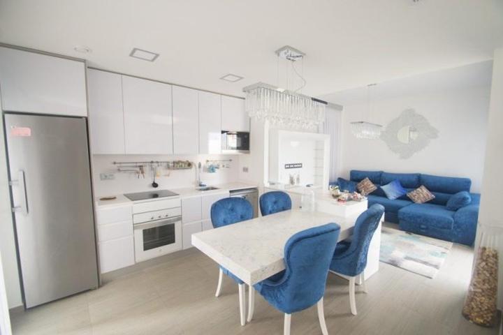 Chalet en venta en Torrevieja, Punta prima photo 0