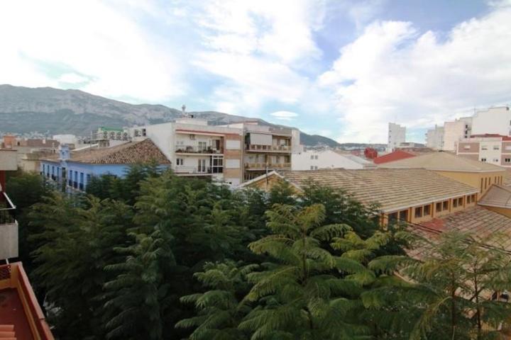 Edificio en venta en Denia, Casco urbano photo 0