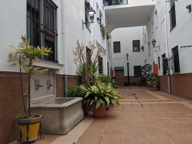 Edificio en venta en Granada, Realejo photo 0