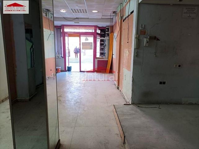 Local comercial en venta en Albacete, Feria photo 0
