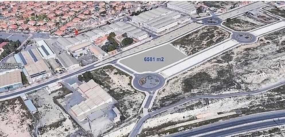 Terreno en venta en Alicante, L'Alacantí photo 0