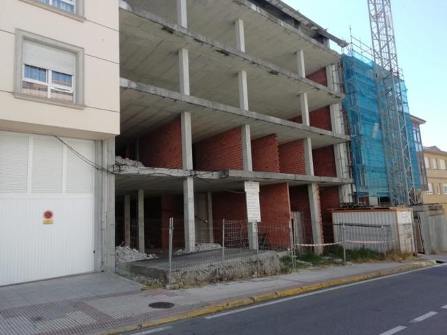 Edificio en venta en Laxe, CENTRO photo 0