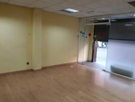 Local comercial en venta en Barcelona, El Clot photo 0