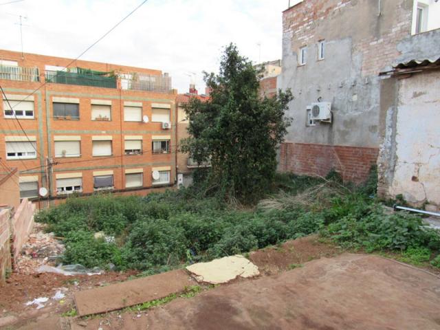 Terreno en venta en Santa Coloma de Gramenet, El raval photo 0