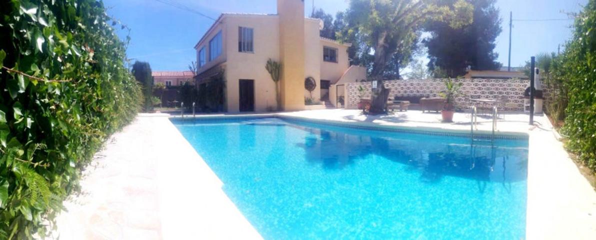 Chalet en venta en Denia, Las Rotas photo 0