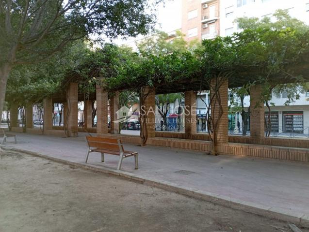 Local comercial en venta en Elche, Carrus photo 0