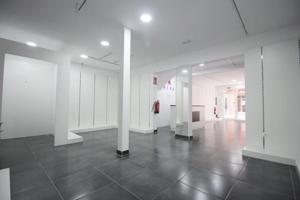 Local comercial en venta en Terrassa, CENTRE photo 0