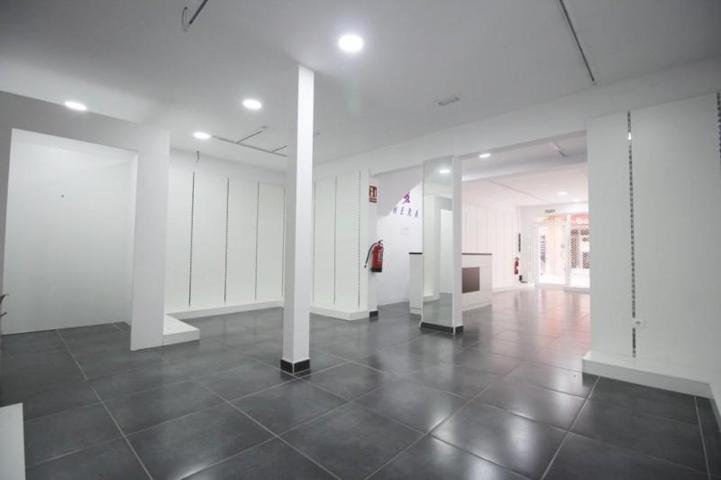 Local comercial en venta en Terrassa, CENTRE photo 0