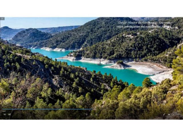 Chalet en venta en Castril photo 0